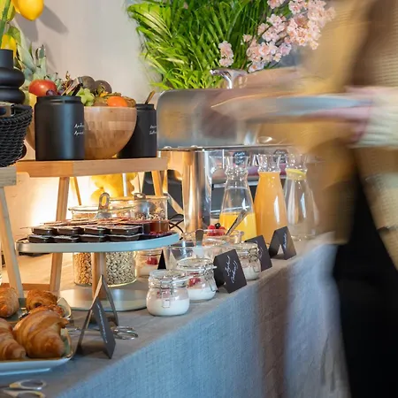 House Of Records 3* Munich