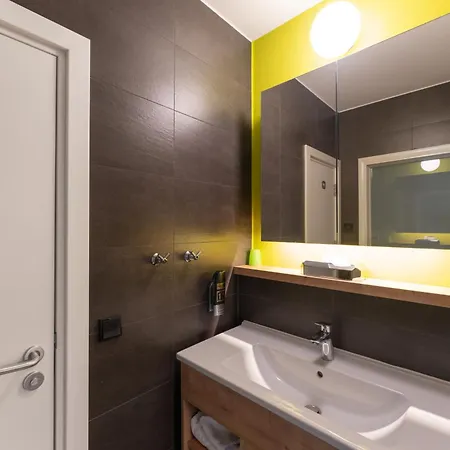 House Of Records 3* Munich